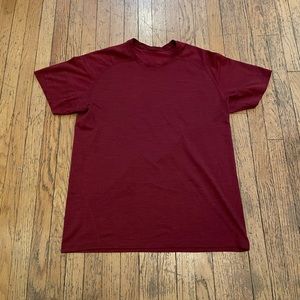 Lululemon Metal Vent Tech Short-Sleeve Shirt Large Maroon